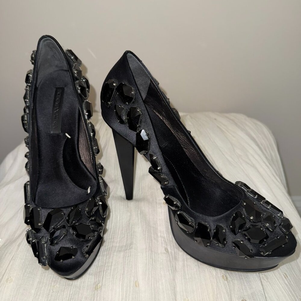 BCBGMaxAzira Embellished Black Satin Pumps 7.5